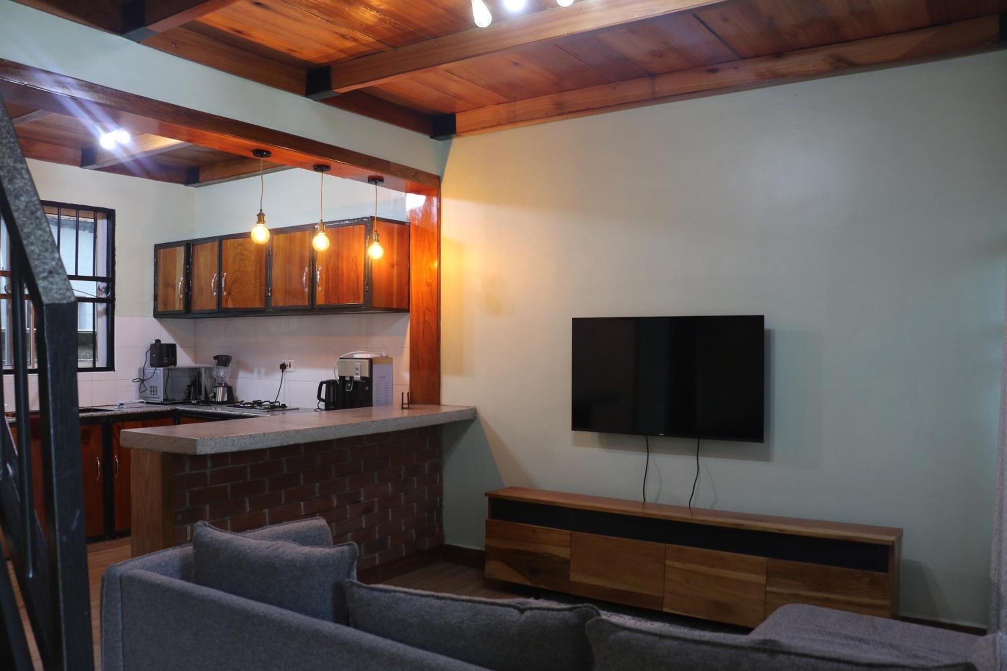 At Home Suites, Moshono Arusha Nkoanrua Екстер'єр фото