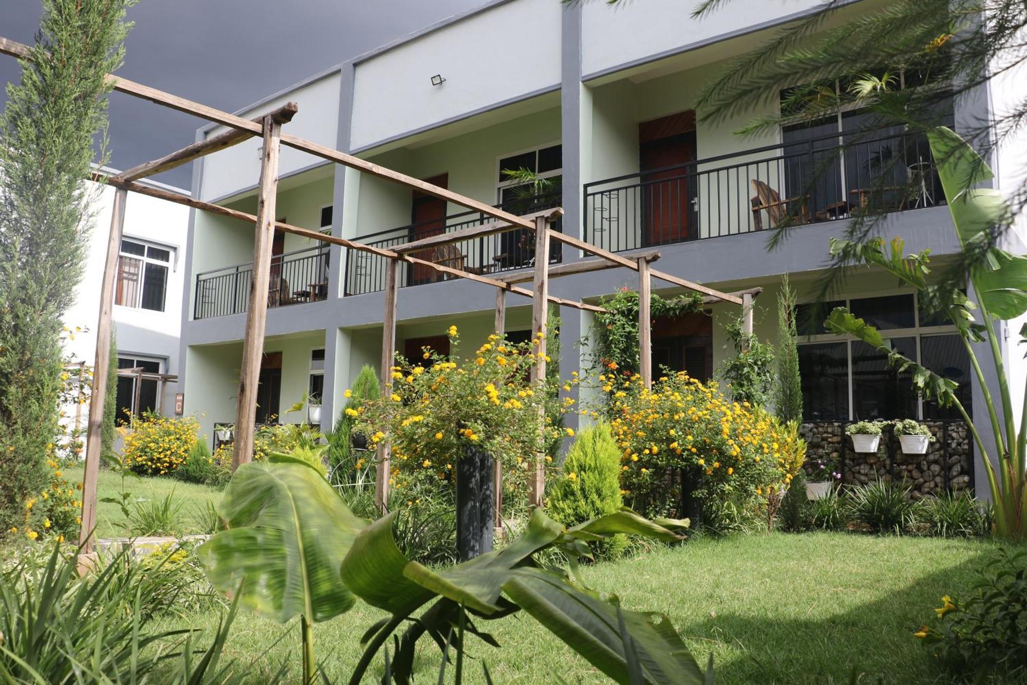At Home Suites, Moshono Arusha Nkoanrua Екстер'єр фото