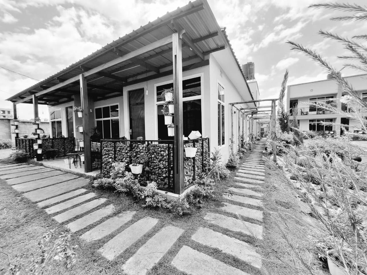 At Home Suites, Moshono Arusha Nkoanrua Екстер'єр фото